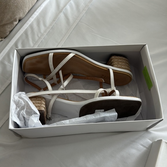 Schutz Narah Mid sandal in white - Picture 2 of 7